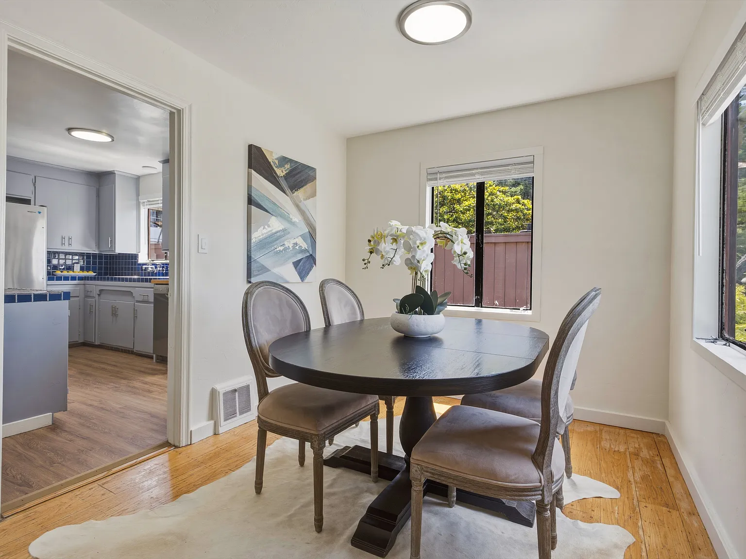 2 bed, 1.0 bath, $4,950 — Photo 3