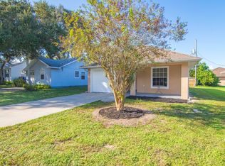 208 14th St SW, Vero Beach, FL 32962
