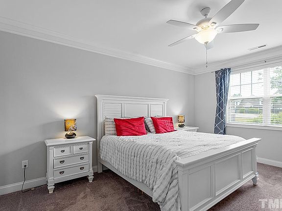 5th image of 7632 Oakberry Dr
