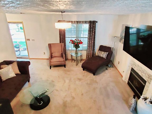 3rd image of 2592 Lilypark Dr #142