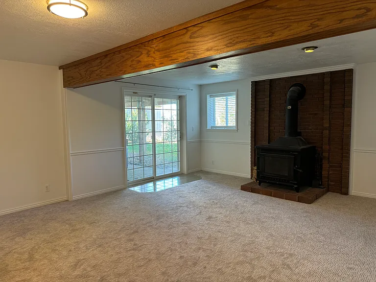 731 Raygene Way — Photo 14
