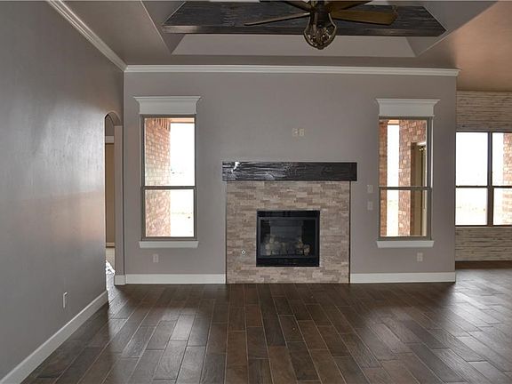 3rd image of 1267 Auburn Cir