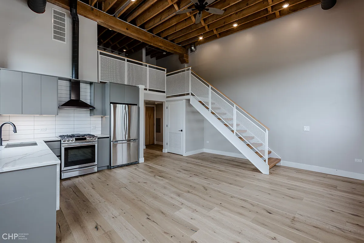 Building Photo - 729 N Sangamon