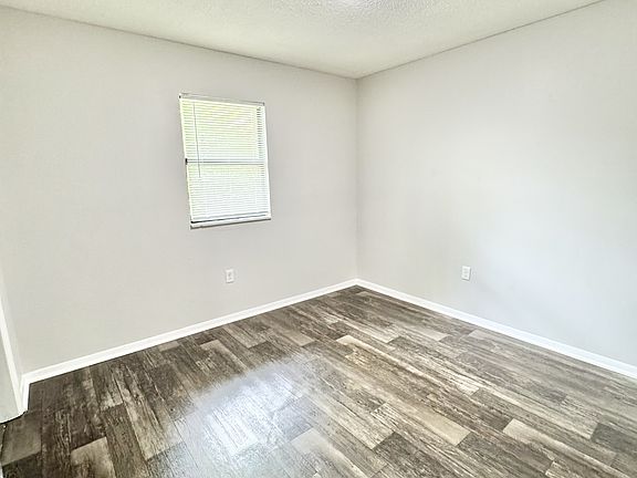 5th image of 1705 Bluff Ave #A