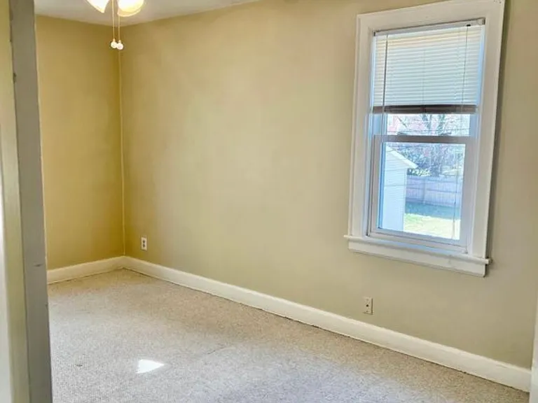 1529 Westwood Ave — Photo 9