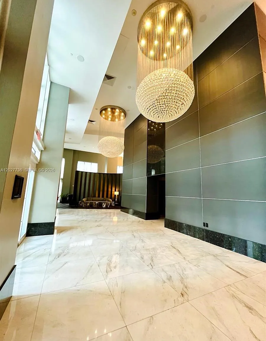 The Plaza At The Brickell — Photo 3