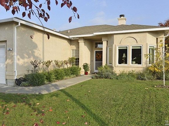 3rd image of 1004 Capitola Dr
