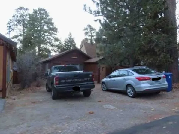 727 Holmes Ln, Sugarloaf, CA 92386