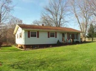 10400 Fenner Rd, Perry, MI 48872