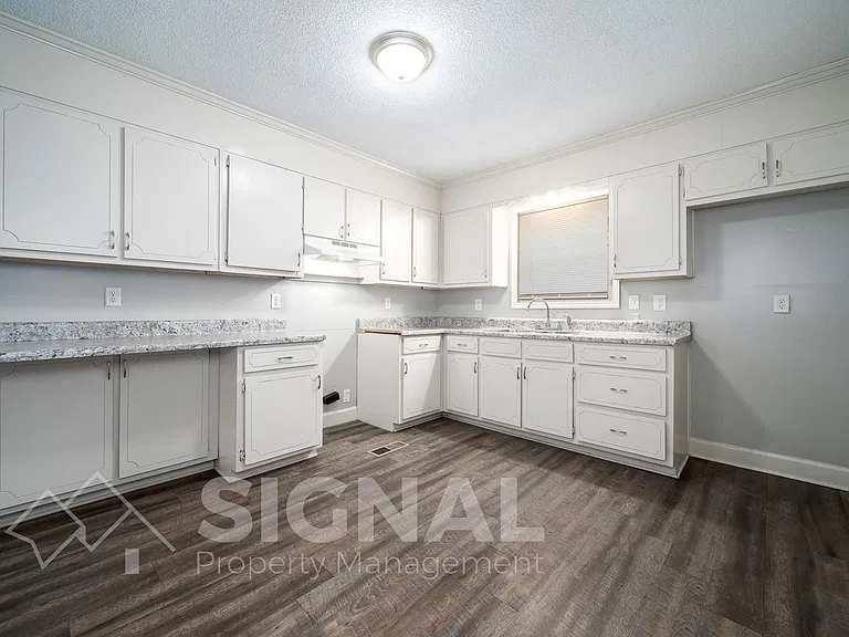 4724 Terrace S #M — Photo 9