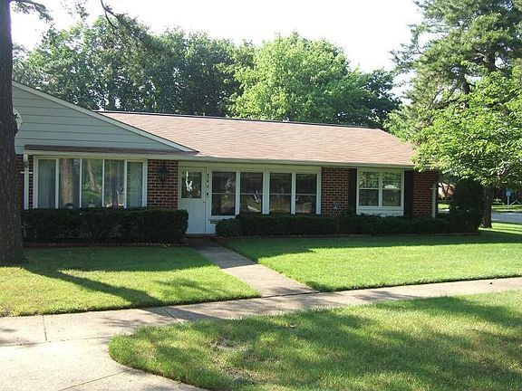 5th image of 974D Argyll Cir