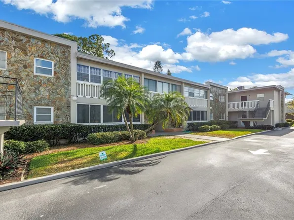 800 71st Ave N APT 10, Saint Petersburg, FL 33702