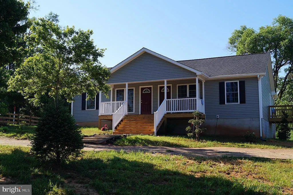 2 bed, 850 sqft, $1,400 — Photo 1