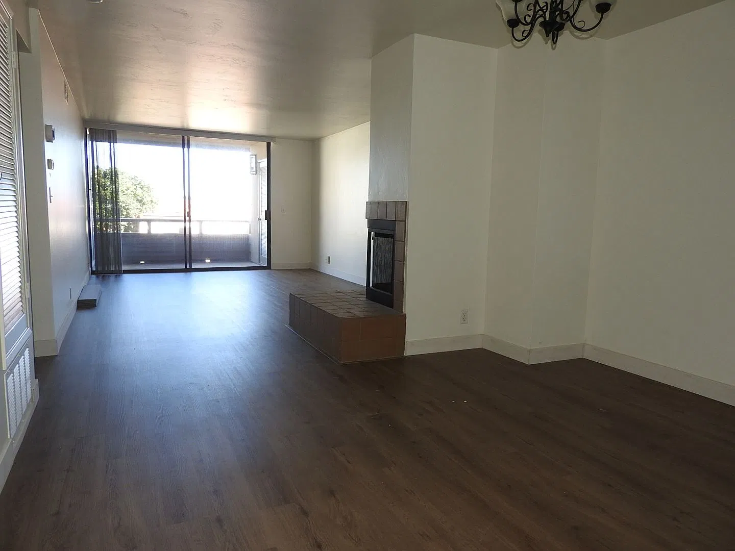 2 BDR / 2 BA Condo in Prime Point Loma Location. — Photo 4