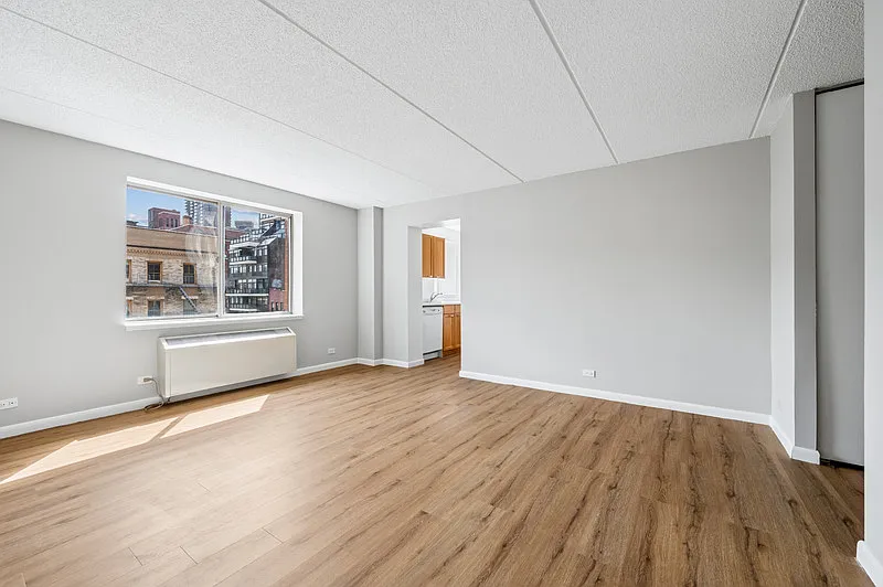 345 E 64th St — Photo 2