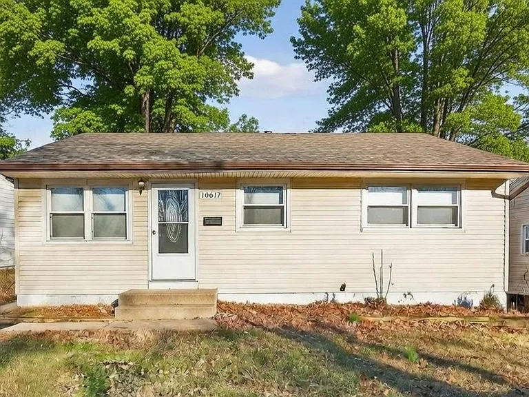 10617 Dunkeld Cir — Photo 1