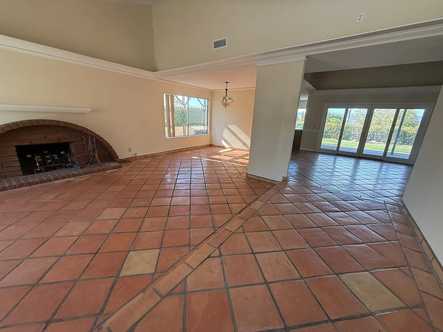 4 bed, 2 bath single story home with RV access — Photo 3