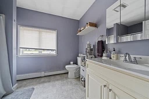 1st image of 449 Pond St #1