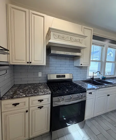 6035 Tyndall Ave #2 — Photo 10