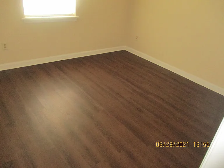1009A University St — Photo 6