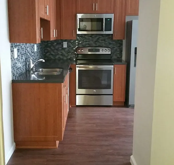 Nightingale Apartments — Photo 4