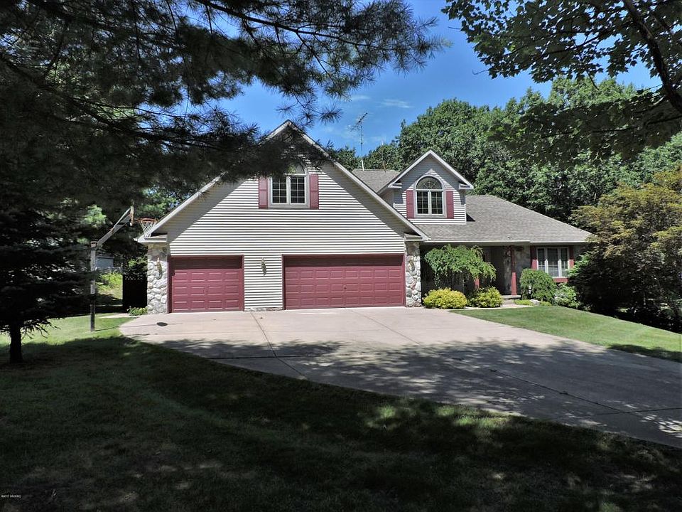 1st image of 15190 Oakwood Dr