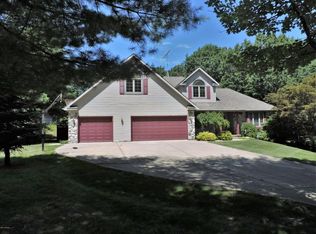 15190 Oakwood Dr, Big Rapids, MI 49307