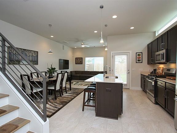 2nd image of 4411 Hershe St #B