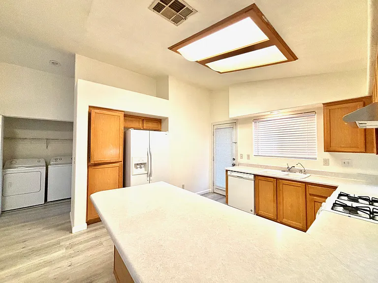 5312 Padua Way — Photo 8