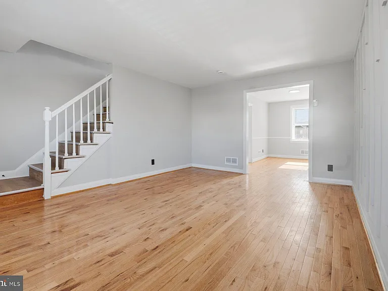 3525 Kentucky Ave — Photo 4