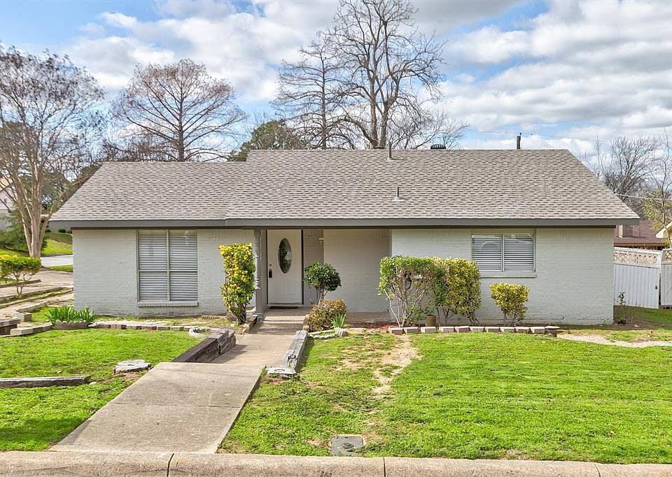1st image of 2422 Jewell Dr