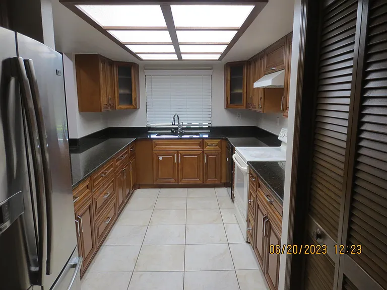 2002 Sycamore Ln — Photo 15