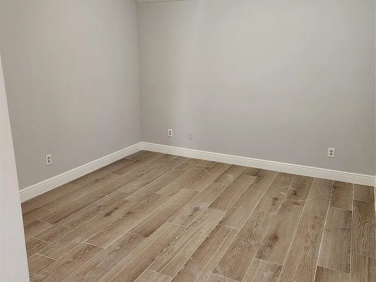9339 Stonecreek Ln — Photo 22