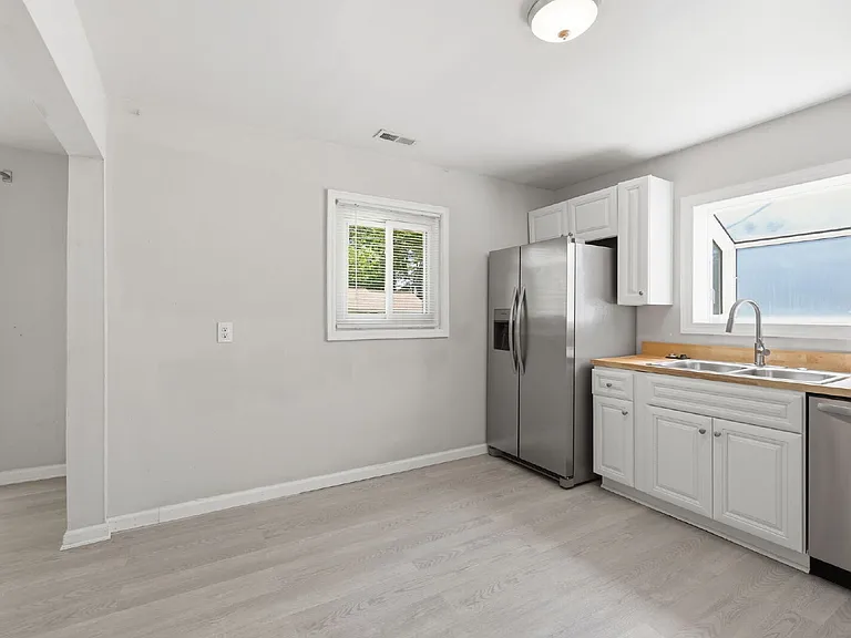 24 Warren Dr — Photo 16