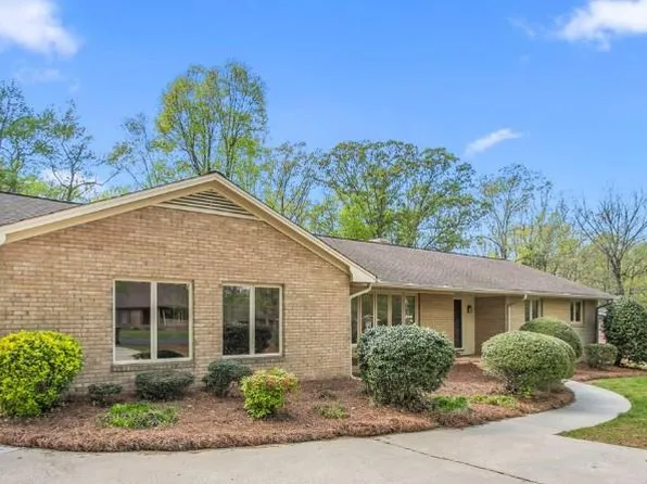 210 N Gurney St, Burlington, NC 27215