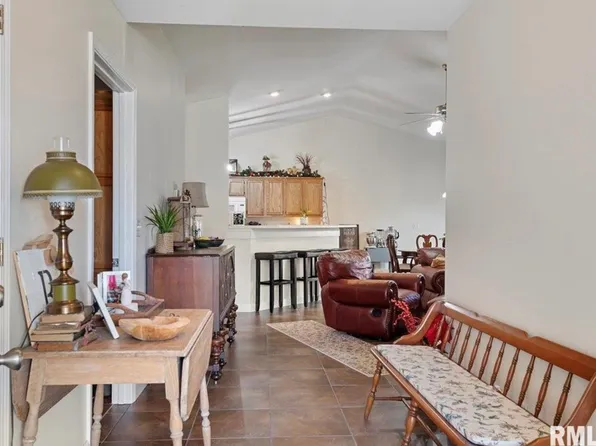 1909 Plover Rd, Springfield, IL 62711