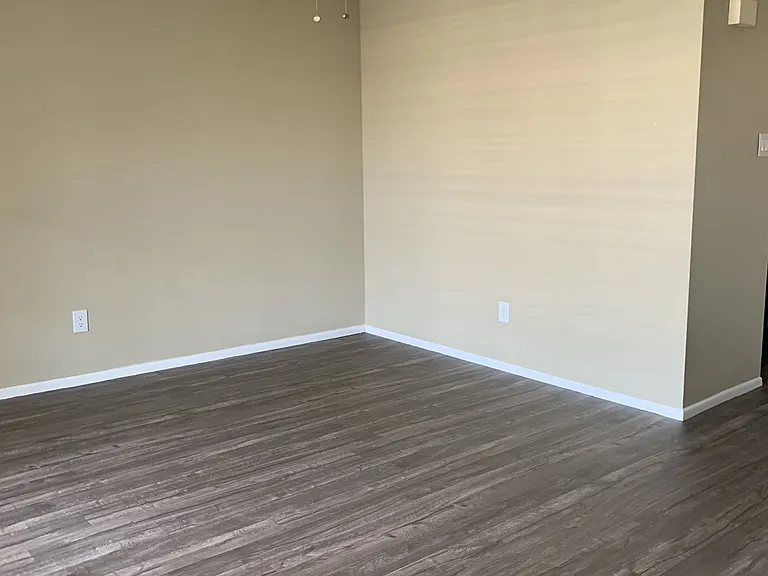 6800 Camden Ln — Photo 6