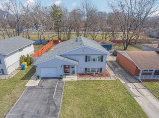 1029 N Wheeler St, Griffith, IN 46319