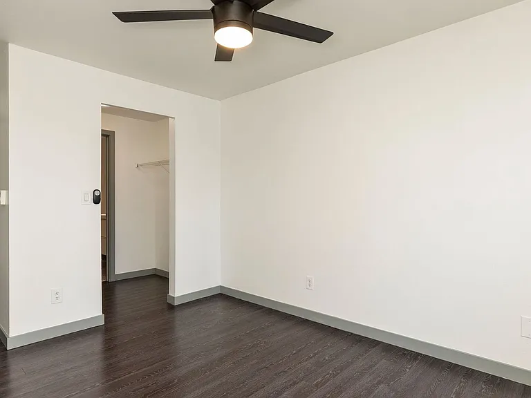 Seattle View Apartments — Photo 40