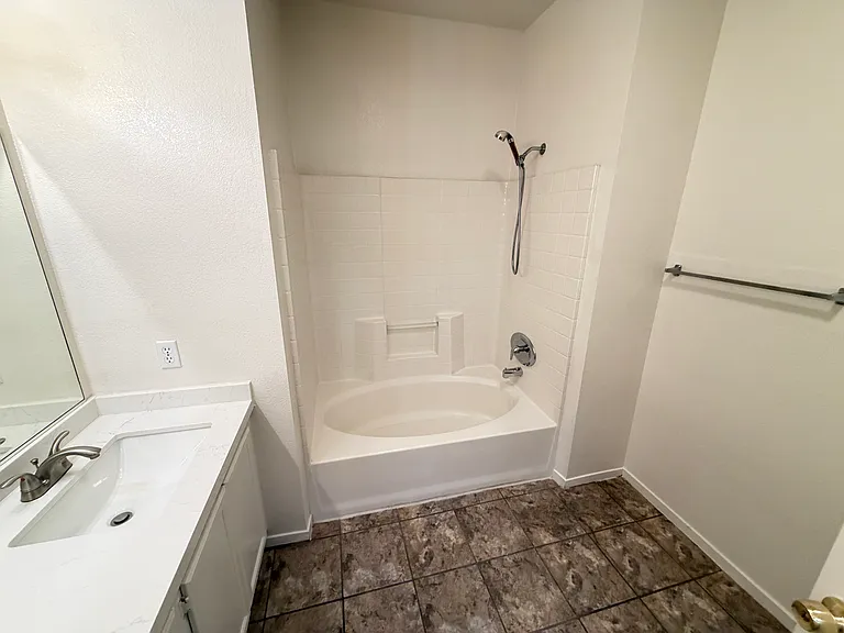 7241 Indian Creek Ln #201 — Photo 28