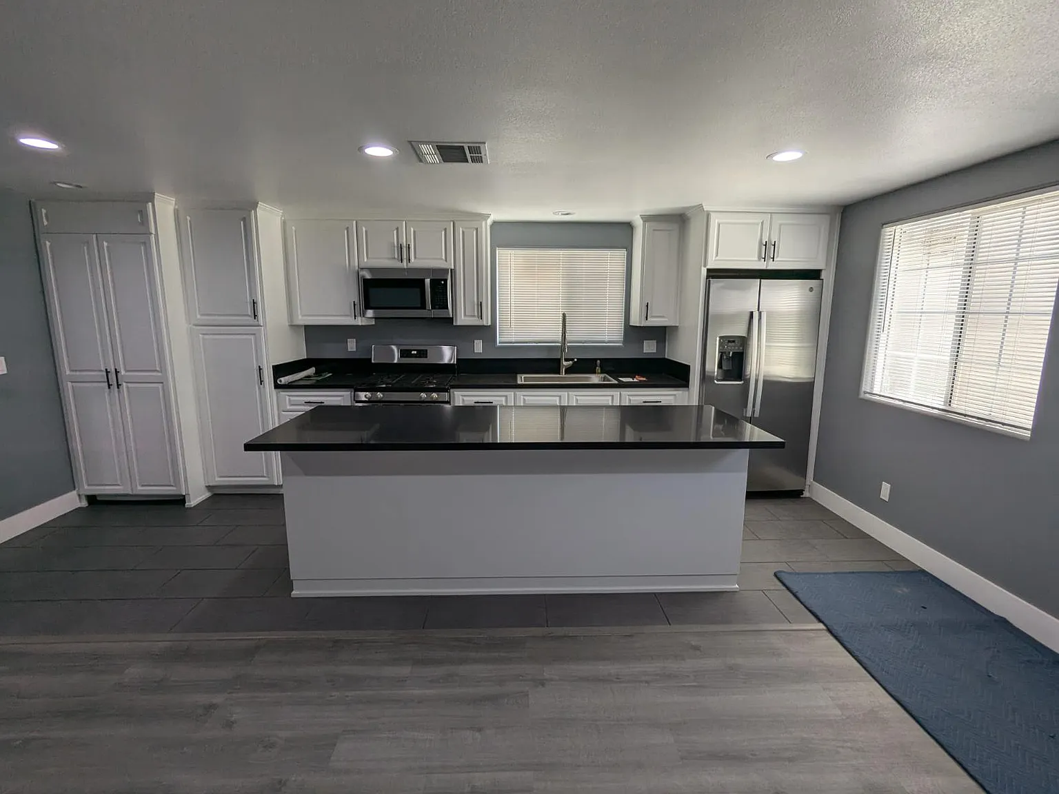 6330 Costello Ave — Photo 2