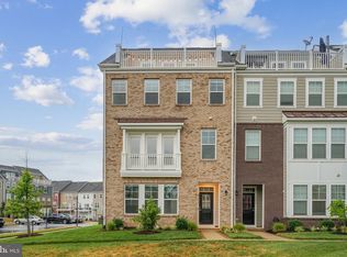 1494 Meadowlark Glen Rd, Dumfries, VA 22026