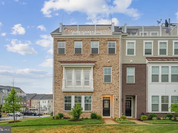 1494 Meadowlark Glen Rd, Dumfries, VA 22026