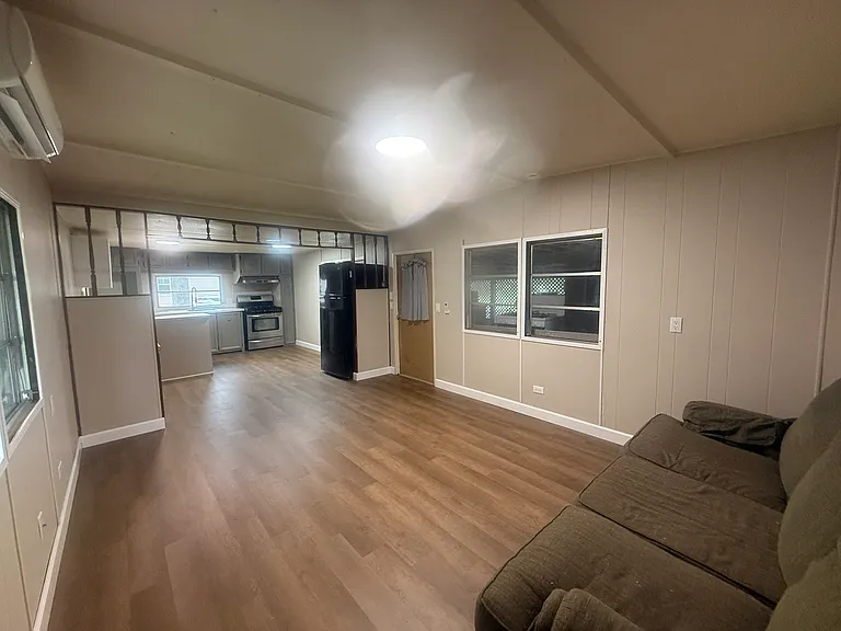 211 Fir St — Photo 3