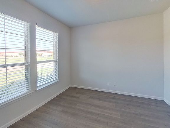 5th image of 442 Diamond Creek Dr