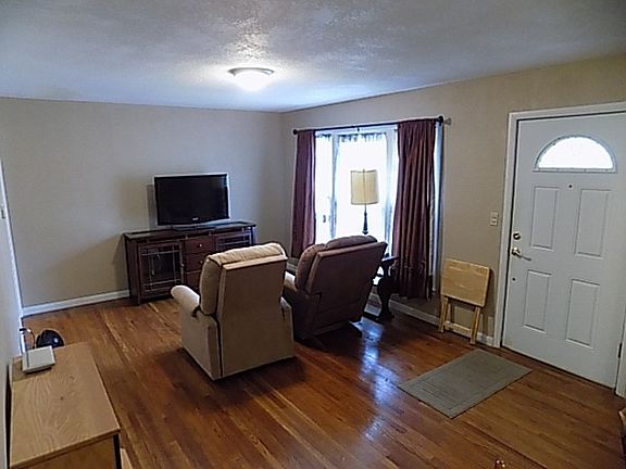 5th image of 418 S Sheridan Ave