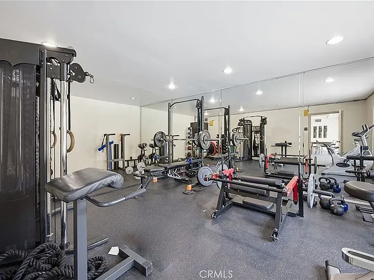 355 S Madison Ave #124 — Photo 17