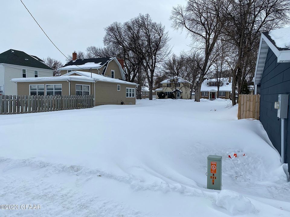 122 Conklin Ave, Grand Forks, ND 58203 Zillow