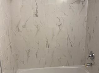 7800 Rutherford Ave APT 2S, Burbank, IL 60459