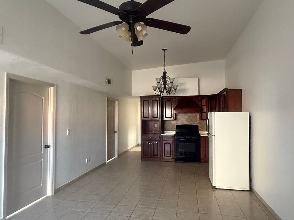 2nd image of 9018 Kingsway Dr #1